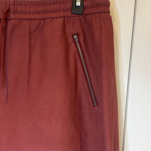 Athleta dark burnt orange soft skirt. - Picture 4 of 7